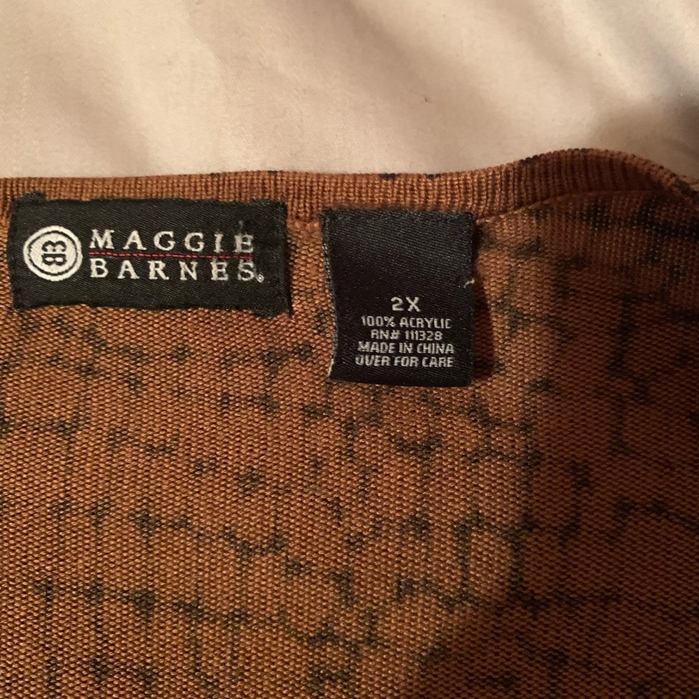 blouse - Picture 2 of 3